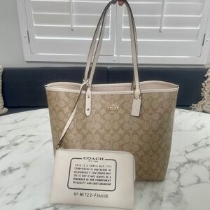 Coach Reversible City Tote in signature canvas / ivory (with pouch)
